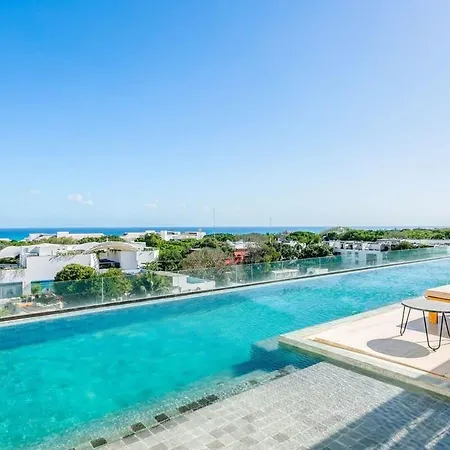 New Downtown Stay With Oceanview Roof Pool And Gym Plus Cafe